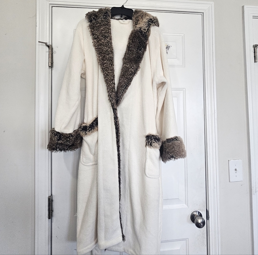 Pottery Barn Faux Fur Robe No Size Tag Estimate An XL